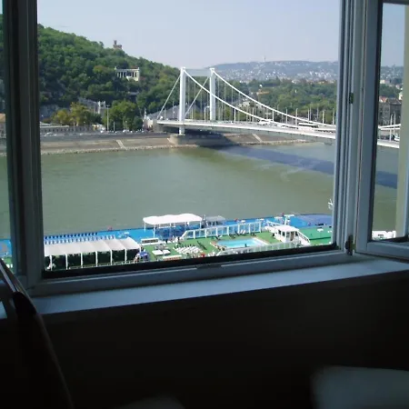Apartament Danube View Budapeszt Zewnętrze zdjęcie
